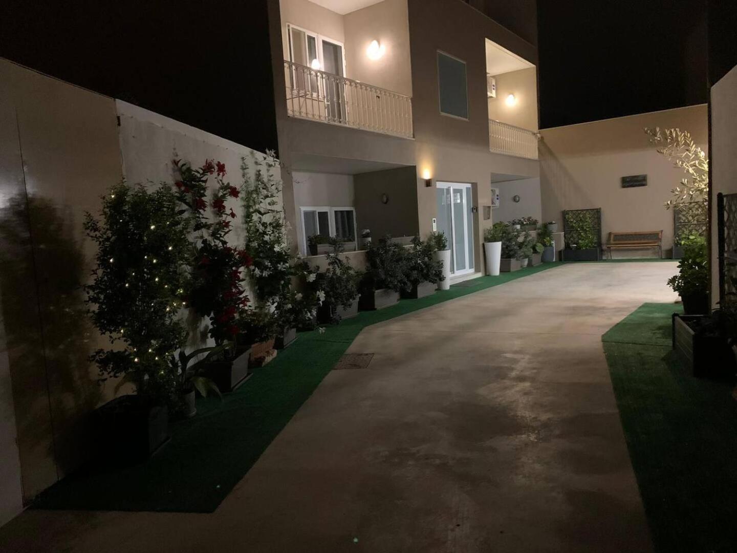 Fl 1 Ta'Lonza Luxury With Hot Tub By Homely Mellieħa Exterior foto